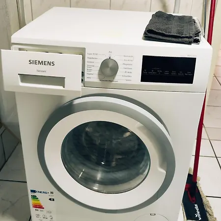 Infrastruktur, Diskrete Lage, Volle Aust Fw Bernstein Apartment